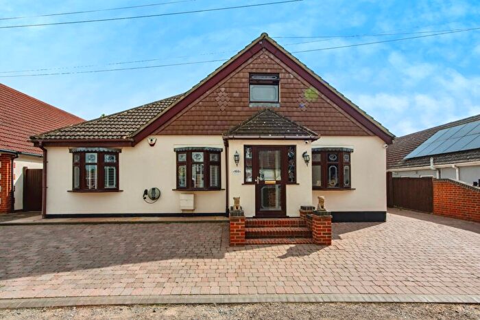 5 Bedroom Detached House For Sale In Hedge Place Road, Greenhithe, Kent, DA9