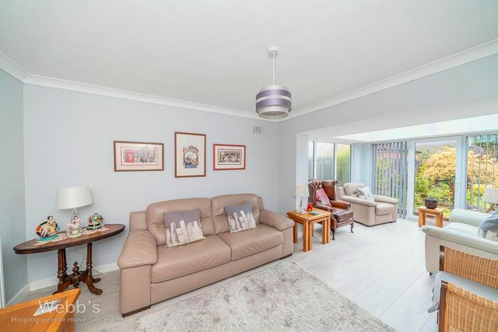 2 Bedroom Detached Bungalow For Sale In Hall Lane, Pelsall, Walsall, WS3