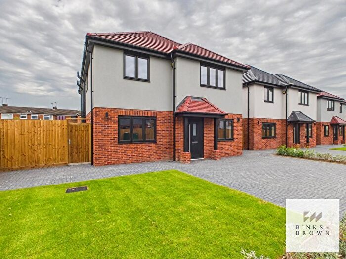 4 Bedroom Detached House For Sale In Third Avenue, Stanford-Le-Hope, Thurrock, Essex, SS17