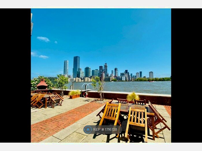 Studio To Rent In New Caledonian Wharf, London, SE16