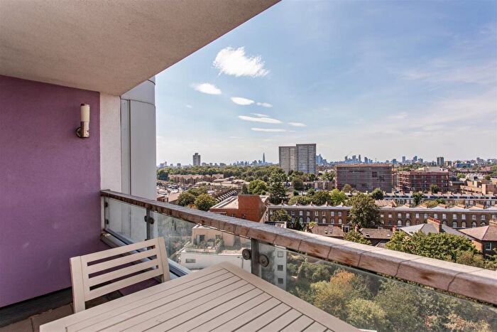 1 Bedroom Flat For Sale In Mallard Point, Bow, E3