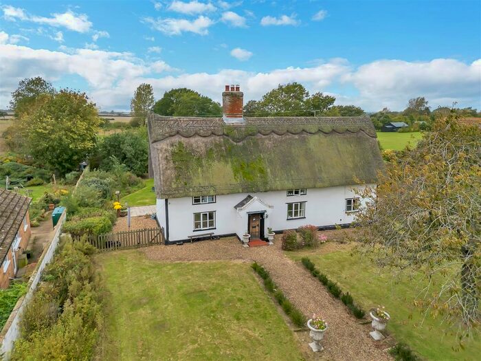 3 Bedroom Detached House For Sale In The Street, Hepworth, Diss, IP22