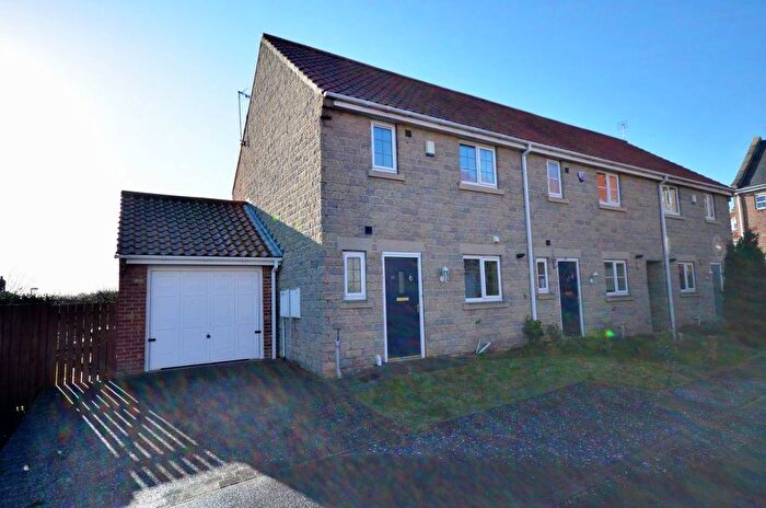 2 Bedroom Town House To Rent In Hall Garth Mews, Sherburn In Elmet, LS25