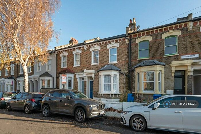 1 Bedroom Flat To Rent In Fellbrigg Road, London, SE22
