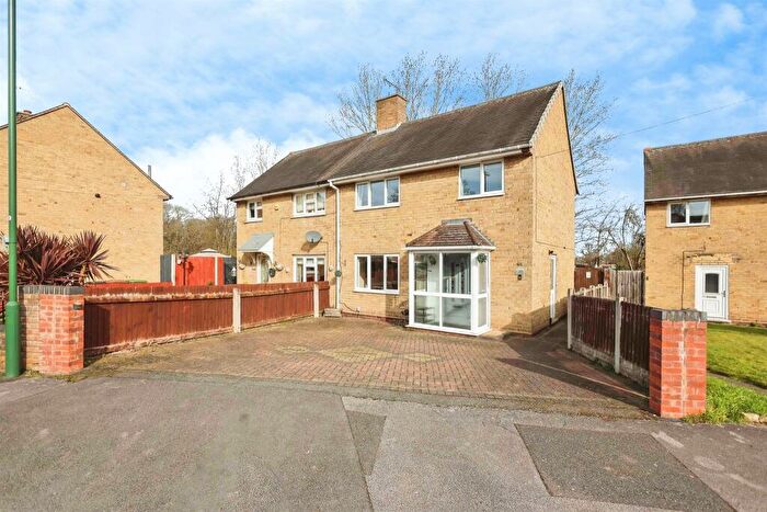 3 Bedroom Semi Detached House For Sale In Dunton Road, Kingshurst, Birmingham, B37