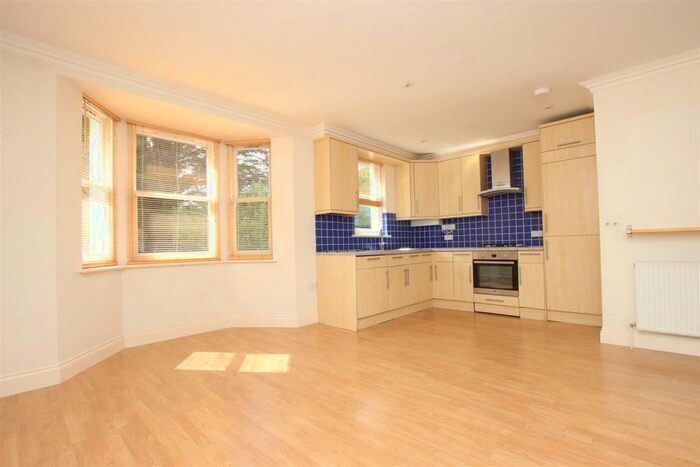 2 Bedroom Flat To Rent In Riverside House, Osborne Road, Bath, BA1