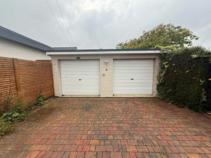 2 Bedroom Detached Bungalow For Sale In Castle Rise, Belmesthorpe, PE9