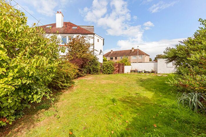 3 Bedroom Flat For Sale In Lampacre Road, Corstorphine, Edinburgh, EH12