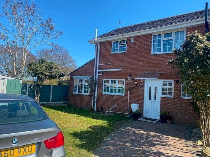 4 Bedroom Semi-Detached House To Rent In Ampfield Road, Bournemouth, BH8