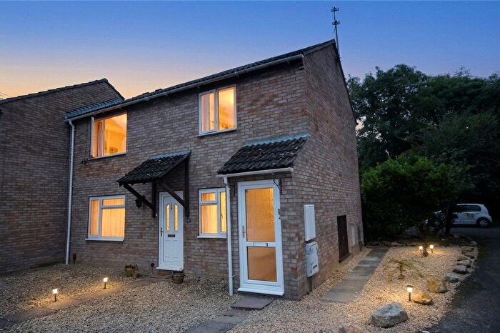 2 Bedroom Flat To Rent In York Close, Stoke Gifford, Bristol, BS34