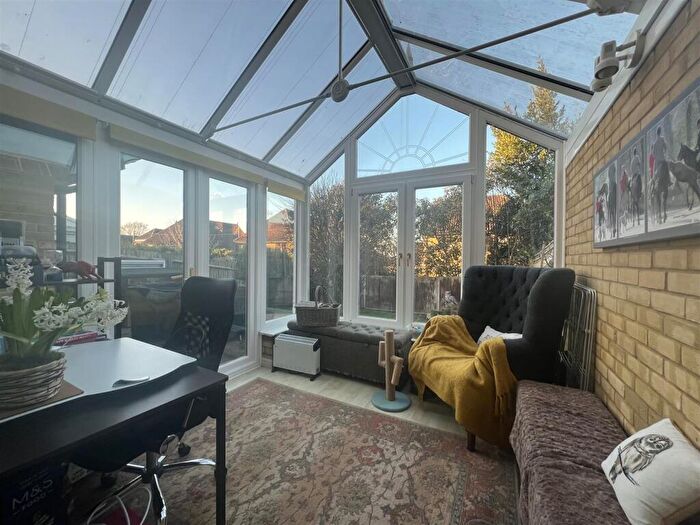 3 Bedroom Link Detached House To Rent In The Briars, Ash, GU12