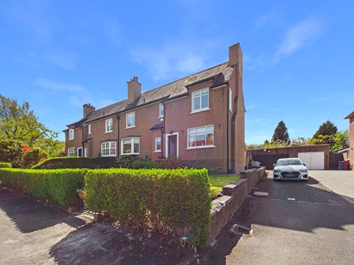 4 Bedroom Semi Detached House For Sale In Douglas Drive, Bothwell, G71