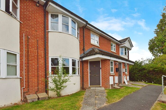 2 Bedroom Flat To Rent In Wooton Court, New Bradwell, Milton Keynes, MK13