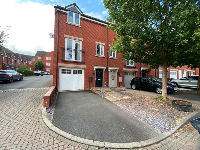 3 Bedroom House To Rent In Quayle Court, Kidderminster, DY11