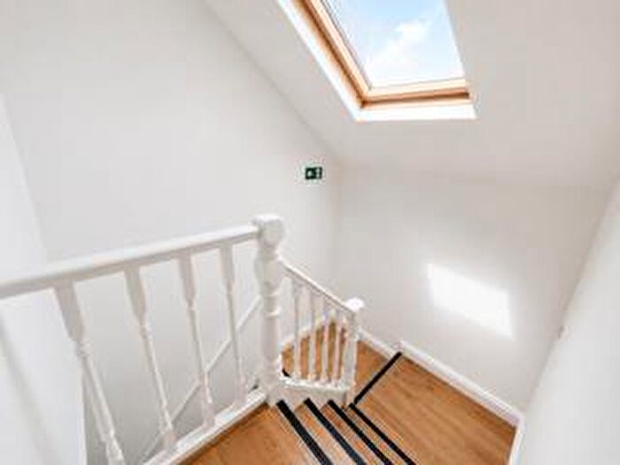 1 Bedroom Apartment To Rent In Ninian Park Road, Riverside, Cardiff, CF11