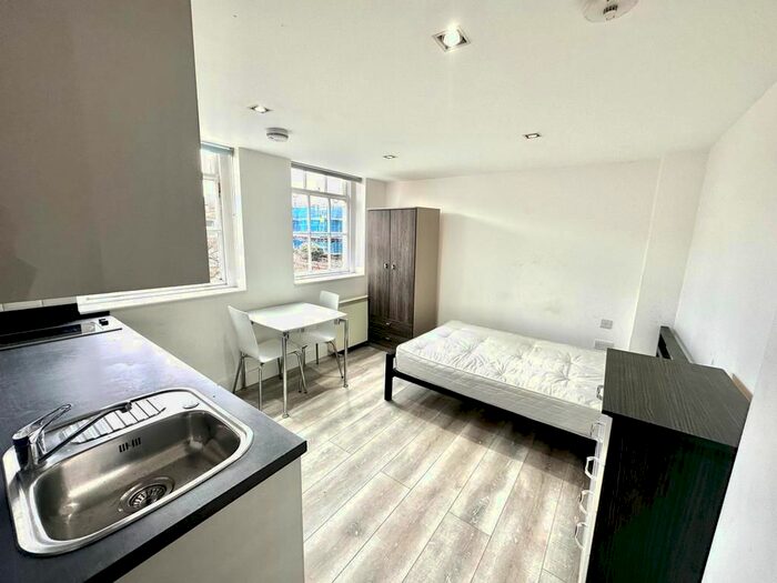 Studio To Rent In Drakes Courtyard, Kilburn High Road, London, NW6