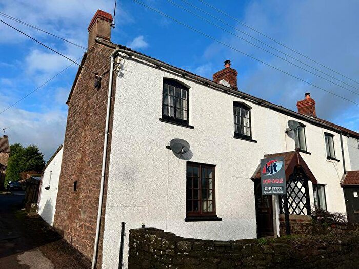 2 Bedroom Cottage For Sale In Main Road, Lydney, GL15