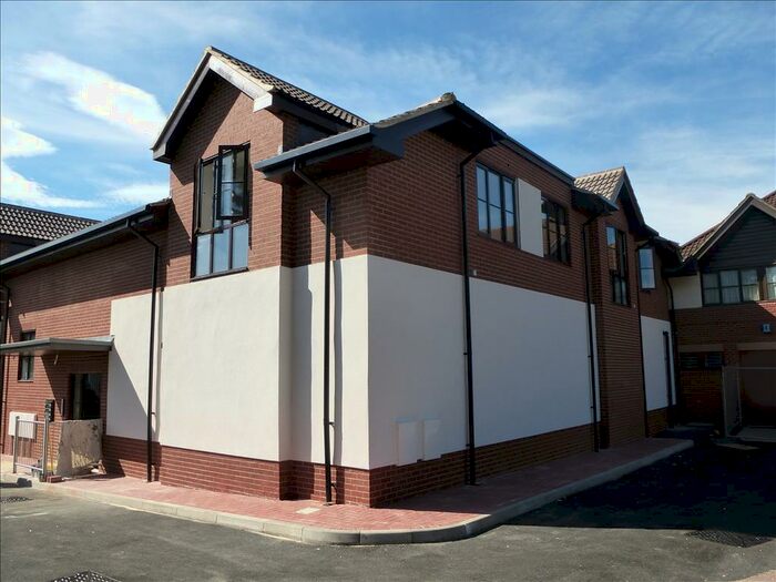 1 Bedroom Flat To Rent In Lodge Road, Chippenham, SN15