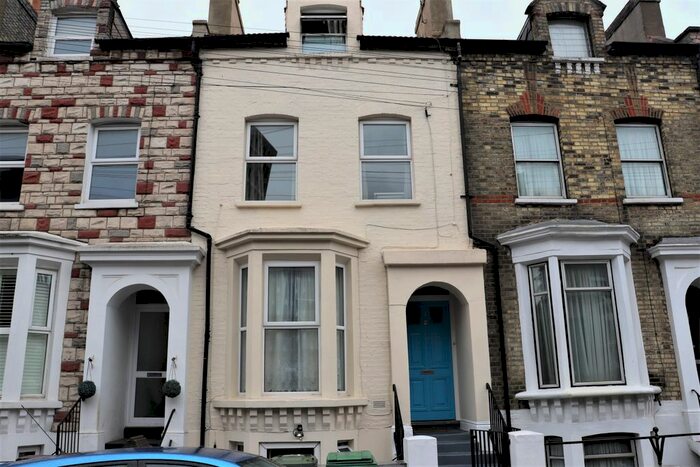 Studio To Rent In Windermere Road, London, N19