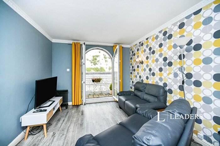 1 Bedroom Apartment To Rent In Starboard Court, BN2