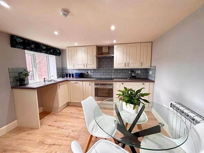 3 Bedroom Flat For Sale In Ferry Road, Rye, TN31
