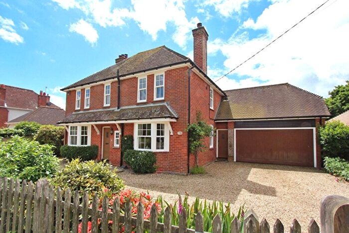 4 Bedroom Detached House For Sale In Balmer Lawn Road, Brockenhurst, Hampshire, SO42