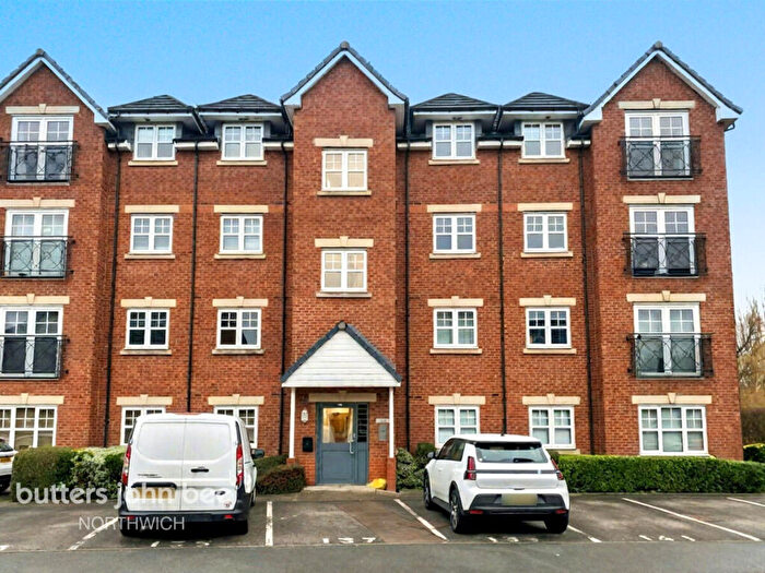 2 Bedroom Apartment For Sale In Drillfield Road, Northwich, CW9