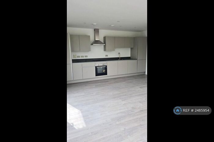 2 Bedroom Flat To Rent In Caspien View, Milton Keynes, MK3