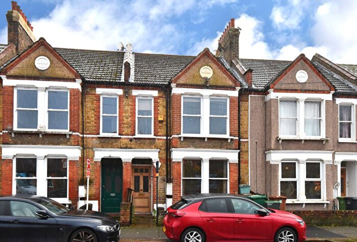 2 Bedroom Flat For Sale In Leahurst Road, Hither Green, SE13