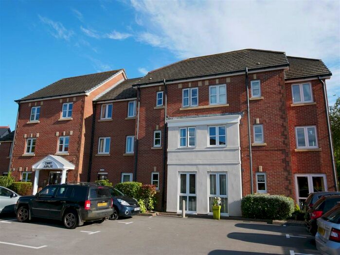 1 Bedroom Retirement Property To Rent In Plymouth Road, Penarth, CF64