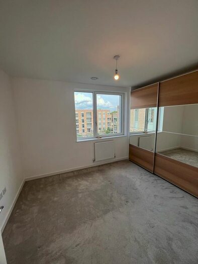 3 Bedroom Flat To Rent In Medawar Drive, London, NW7