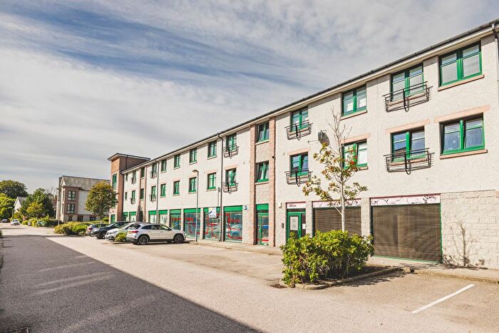 3 Bedroom Flat To Rent In Grandholm Crescent, Bridge Of Don, Aberdeen, AB22