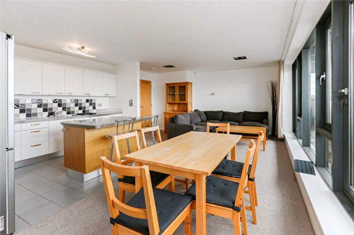 3 Bedroom Apartment To Rent In Deanery Road, Bristol, BS1