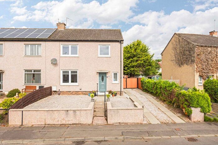 3 Bedroom Semi-Detached Villa For Sale In Pentland Road, Bonnyrigg, EH19
