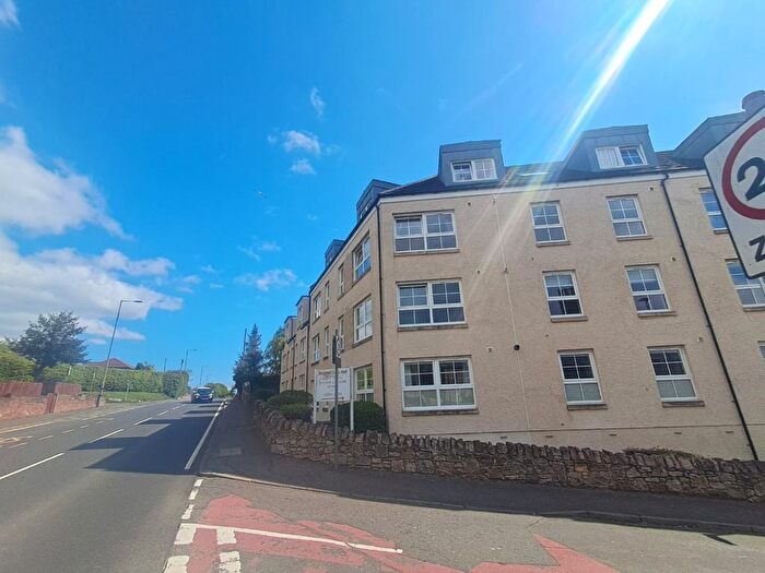 2 Bedroom Flat To Rent In Toll Road, Kincardine, Fife, FK10