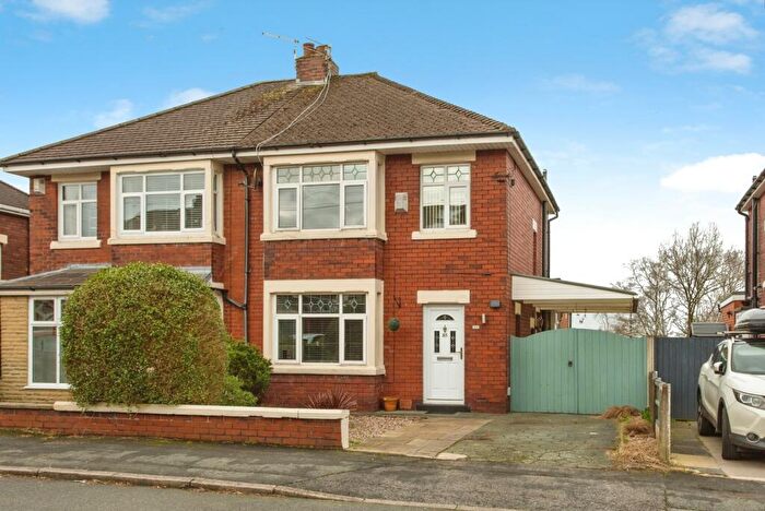 3 Bedroom Semi Detached House For Sale In Rookwood Avenue, Chorley, Lancashire, PR7