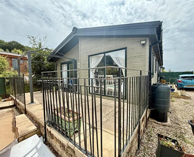 2 Bedroom Park Home For Sale In Little London, Longhope, GL17