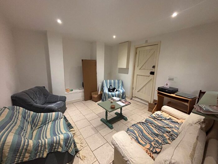 2 Bedroom Property To Rent In Huntingdon Drive, The Park, Nottingham, NG7