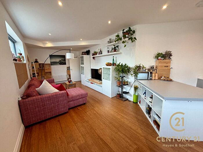 1 Bedroom Flat To Rent In Kendra Court, Rectory Road, UB2