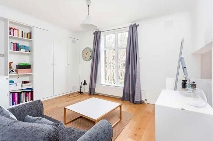 Studio To Rent In Frognal, Hampstead, NW3