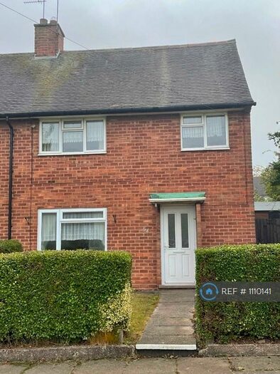 3 Bedroom Semi-Detached House To Rent In Kitwell Lane, Birmingham, B32