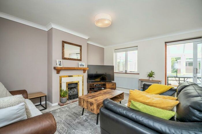 3 Bedroom Semi-Detached House To Rent In Wilson Avenue, Rochester, Kent, ME1