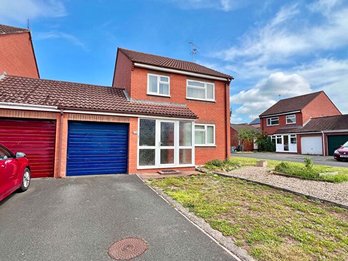 4 Bedroom Link Detached House For Sale In Dowell Close, Taunton - No Onward Chain!, TA2