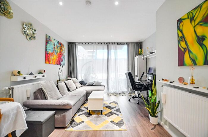 1 Bedroom Flat For Sale In Alie Street, London, E1