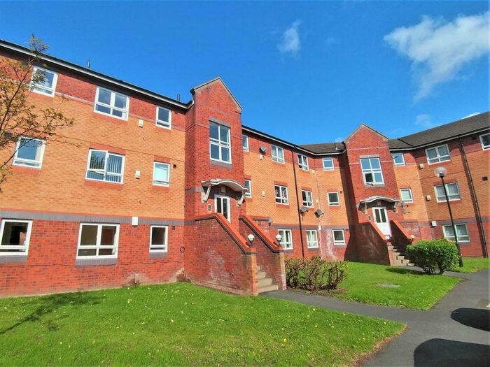 3 Bedroom Flat To Rent In Princes Gardens, Liverpool City Centre, L3