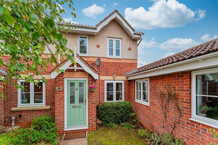 3 Bedroom Semi-Detached House For Sale In The Meadows, Riccall, York, YO19