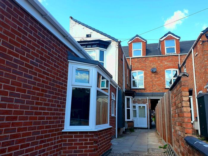 1 Bedroom House To Rent In Narborough Road, Leicester, LE3