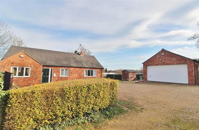 3 Bedroom Detached Bungalow For Sale In Harrowby Lane, Grantham, NG31