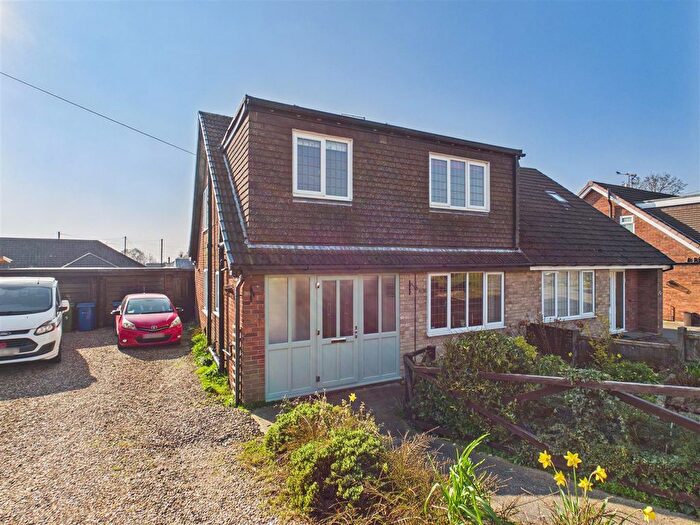 4 Bedroom Semi Detached Bungalow For Sale In St. Annes Walk, Welton, HU15