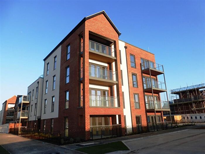 2 Bedroom Flat To Rent In Gambit Avenue, Oakgrove, Milton Keynes, MK10